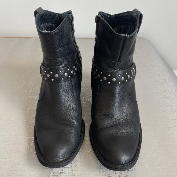 Born Studded Leather Ankle Boots Harness Block Heel Western Booties Size 6.5 M - Picture 2 of 15